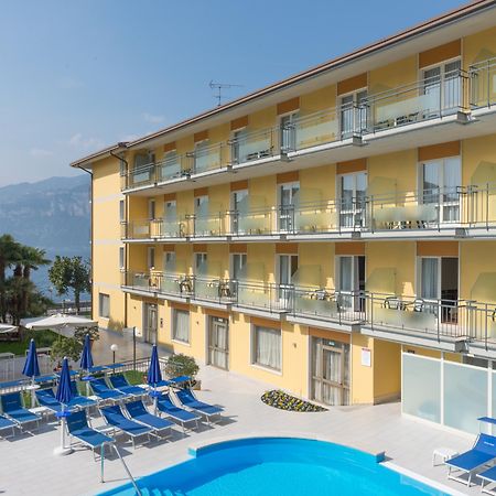 Hotel Drago Brenzone sul Garda Exteriör bild