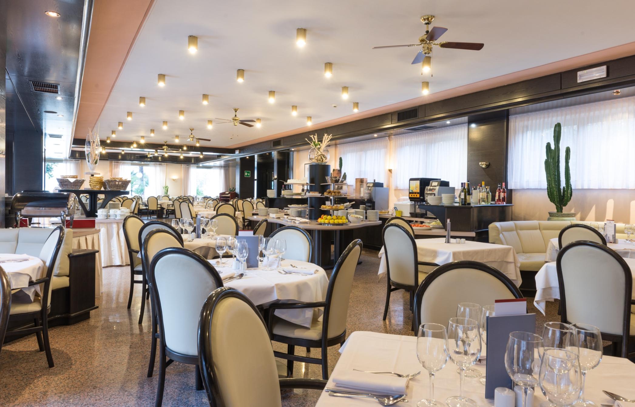 Hotel Drago Brenzone sul Garda Exteriör bild