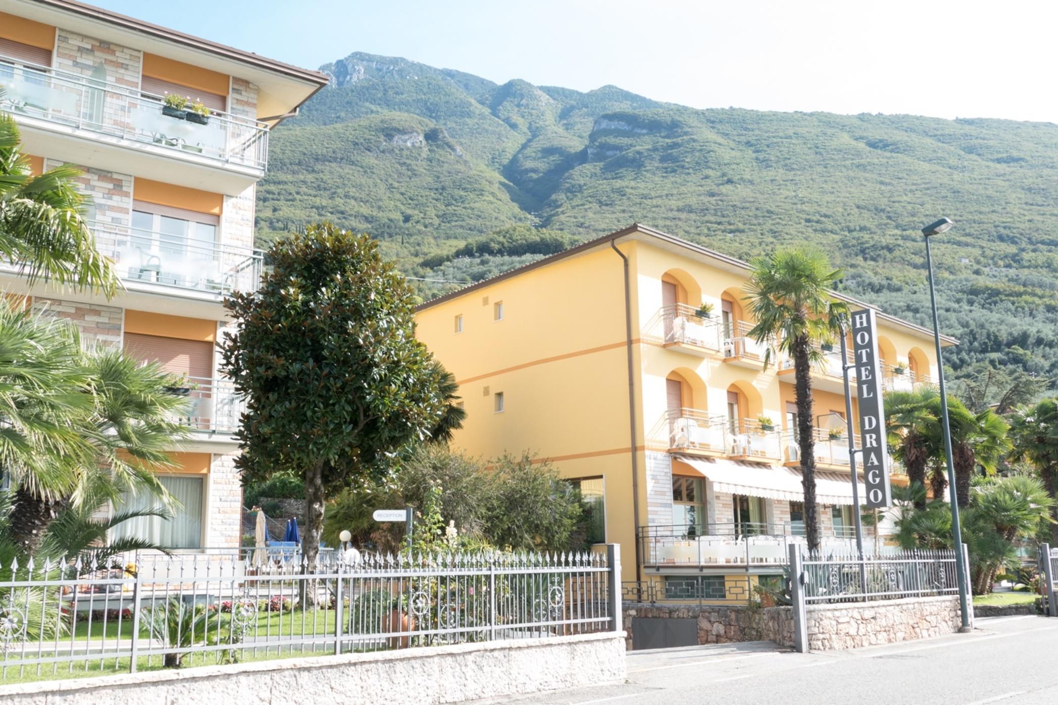 Hotel Drago Brenzone sul Garda Exteriör bild