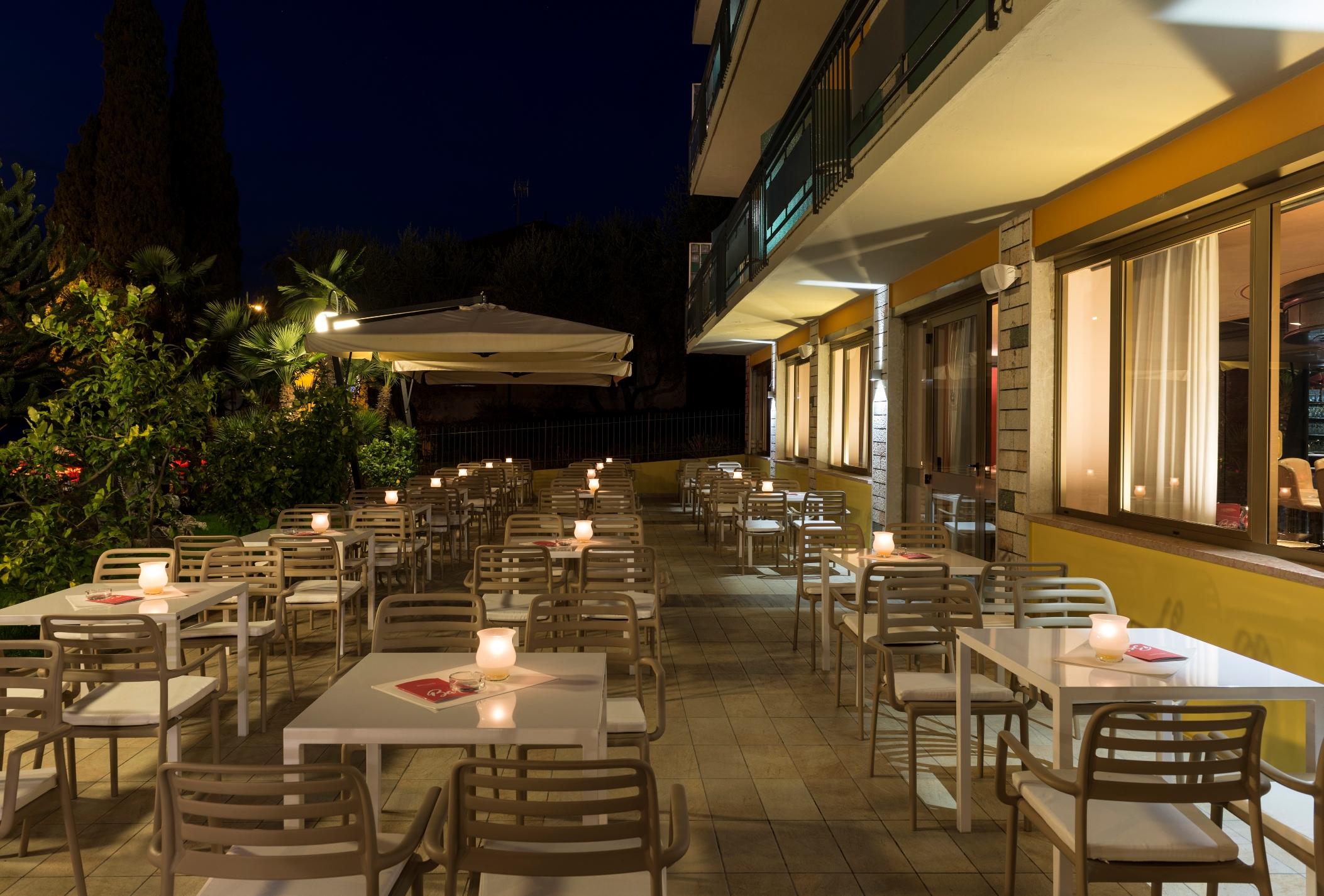 Hotel Drago Brenzone sul Garda Exteriör bild