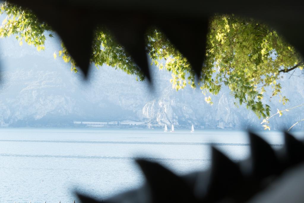 Hotel Drago Brenzone sul Garda Exteriör bild